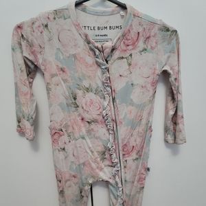 Little bum bums footie